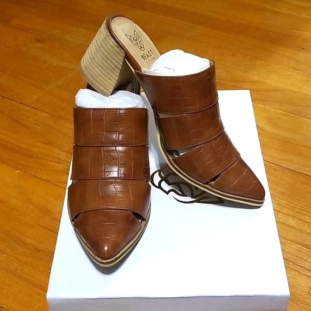 NWT Tan Mules | Size 7
